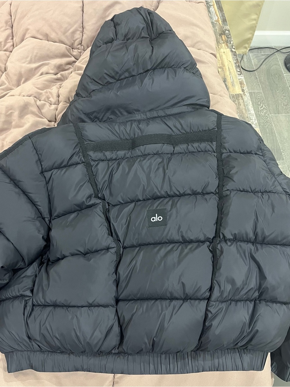 Alo Women’s Black Puffer Jacket with Hood - Picture 2 of 4